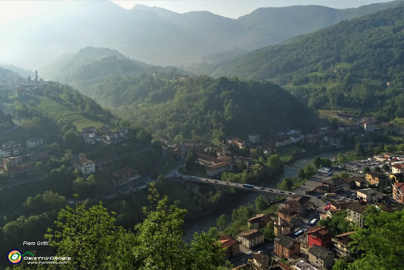 17 Bella vista su Zogno con Ponte nuovo sul Brembo, Romacolo, Endenna, Grumello de' Zanchi .JPG